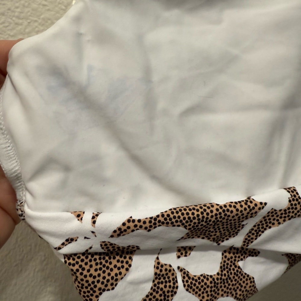 Salted 3 piece set: swim top, bottoms, and rash guard - Picture 12 of 13